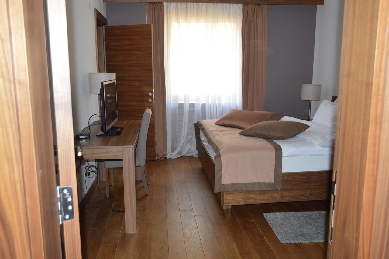 יהורינה Apartments B&P מראה חיצוני תמונה